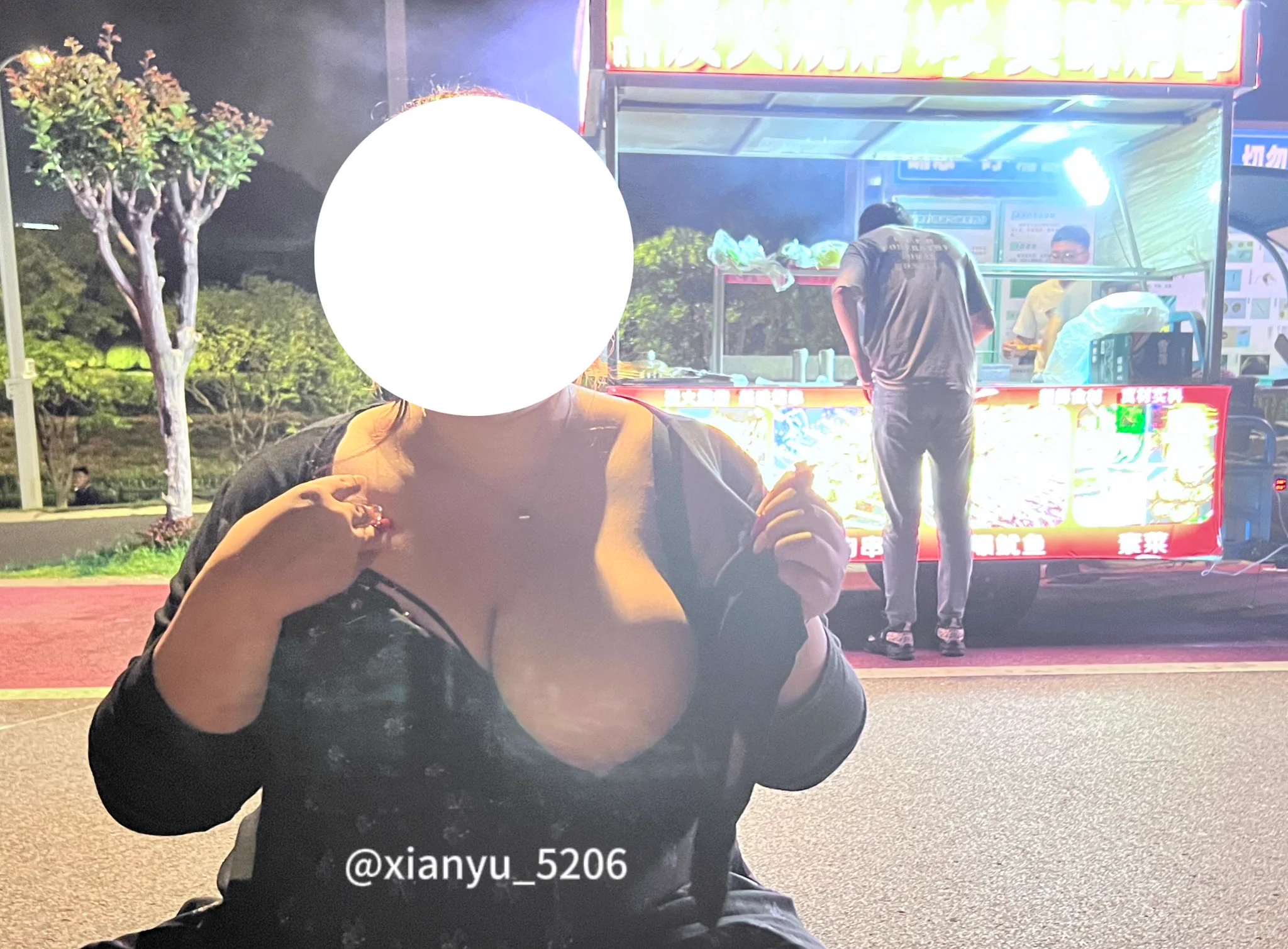 老图骗新粉不更新的日子里都在摆烂 https://t.co/9mcSWubHvD