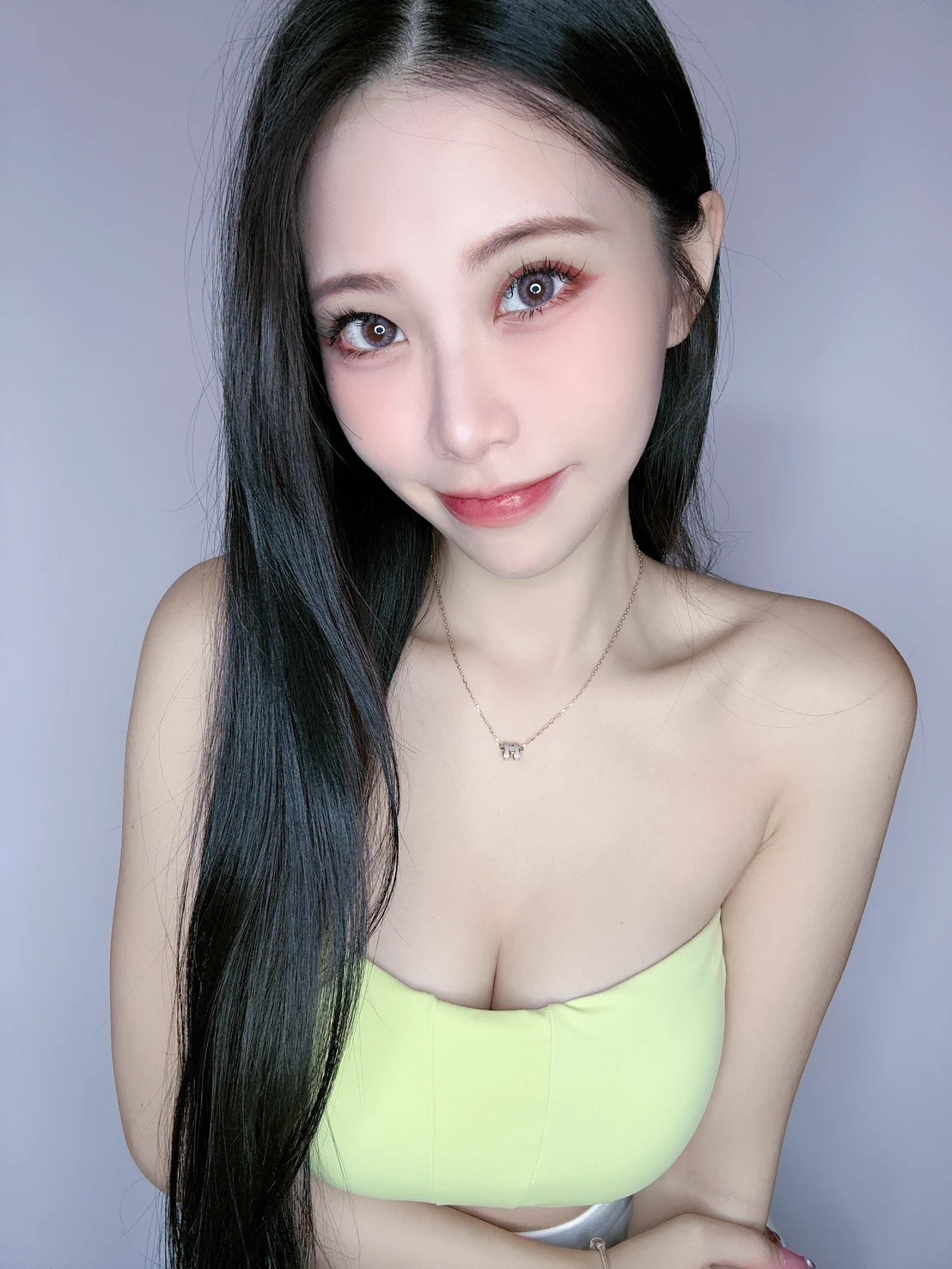 有看到我為你們準備的兩顆粽子嗎😜🍀端午節快樂🍀願小妡肝們每一天都包裹著快樂與平安💕#玟妡WenHsin #玟妡 #性感小野馬#端午節 #端午安康 #粽子 #粽香四溢 https://t.co/xlwXgFtzGB
