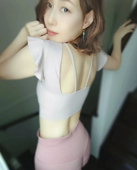 凡是按讚的人 都要被蔡姐約一次😝 https://t.co/KzjQxndlEz