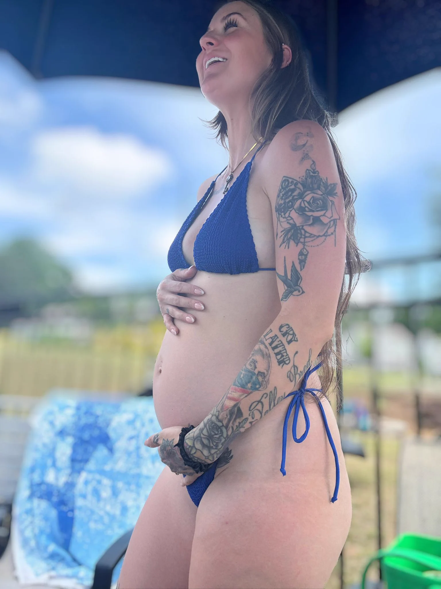 Two versions of the pregnant MILF. Which one do you want ? https://t.co/qXtSmijPgd