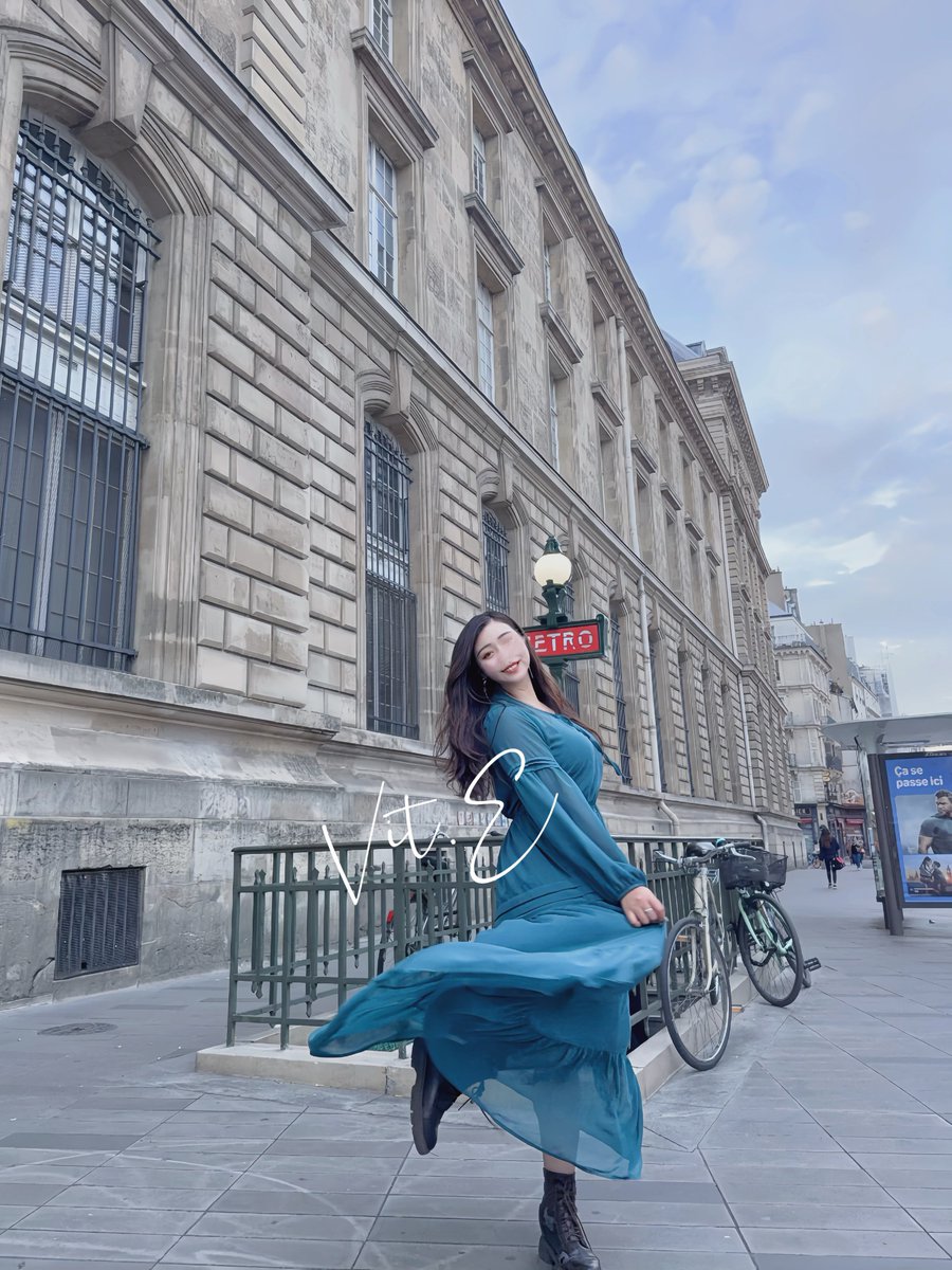 🇪🇸✈️🇫🇷
選擇搭火車到法國
七個小時看盡了田園風光🏞️
巴黎的街頭比想像中接地氣
但街道與建築依然美得讓人心動

#OL穿著得體的日常 https://t.co/6QM5nsVafQ