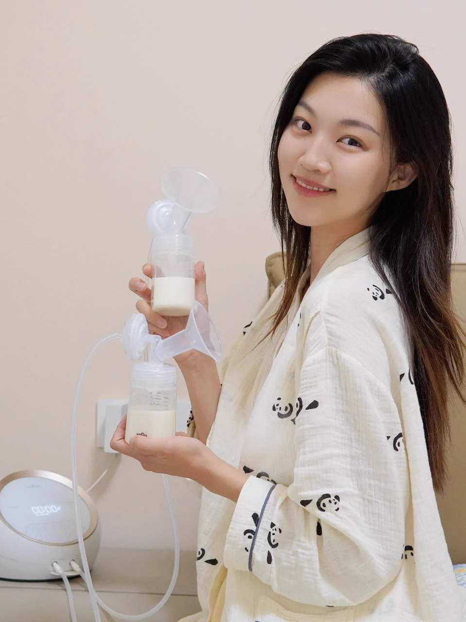 知道这是个很开放的平台，也准备在这里放飞自我，本想着拍点好的福利照再来发推，但是有点迫不及待想找到适合我的单男了！初来乍到，手机里唯一的大尺度照片也就是我孕后用吸奶器吸奶的照片了，想要的点赞本条推文私信我，粉丝优先～ https://t.co/EpUPWzIExe