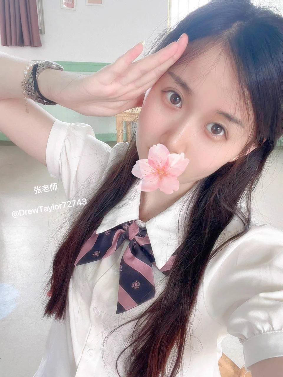 分享一下昨天的约啪视频，虽然粗度一般，但是还算比较持久…就喜欢这种女上姿势，主动控制节奏去榨精的感觉，他也算比较强的了，我坚持到很累了他都没有射出来…想看更多活动视频的点赞➕私信，我会给粉丝优先安排～ https://t.co/VlzYQgjLyu