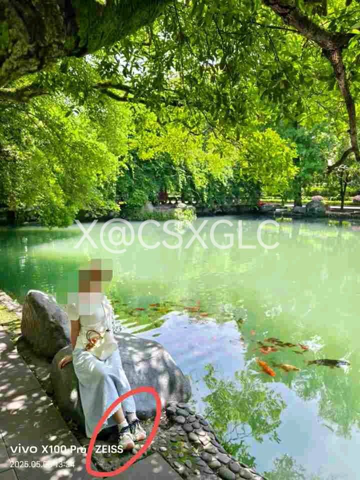0943甘肃白银绿帽老哥，重度淫妻癖投稿。找人来玩对象的鞋、袜子和内衣内裤，射进去之后再让她穿，一起意淫她调教她，能互换原味的最好。 https://t.co/3P4sb5f445
