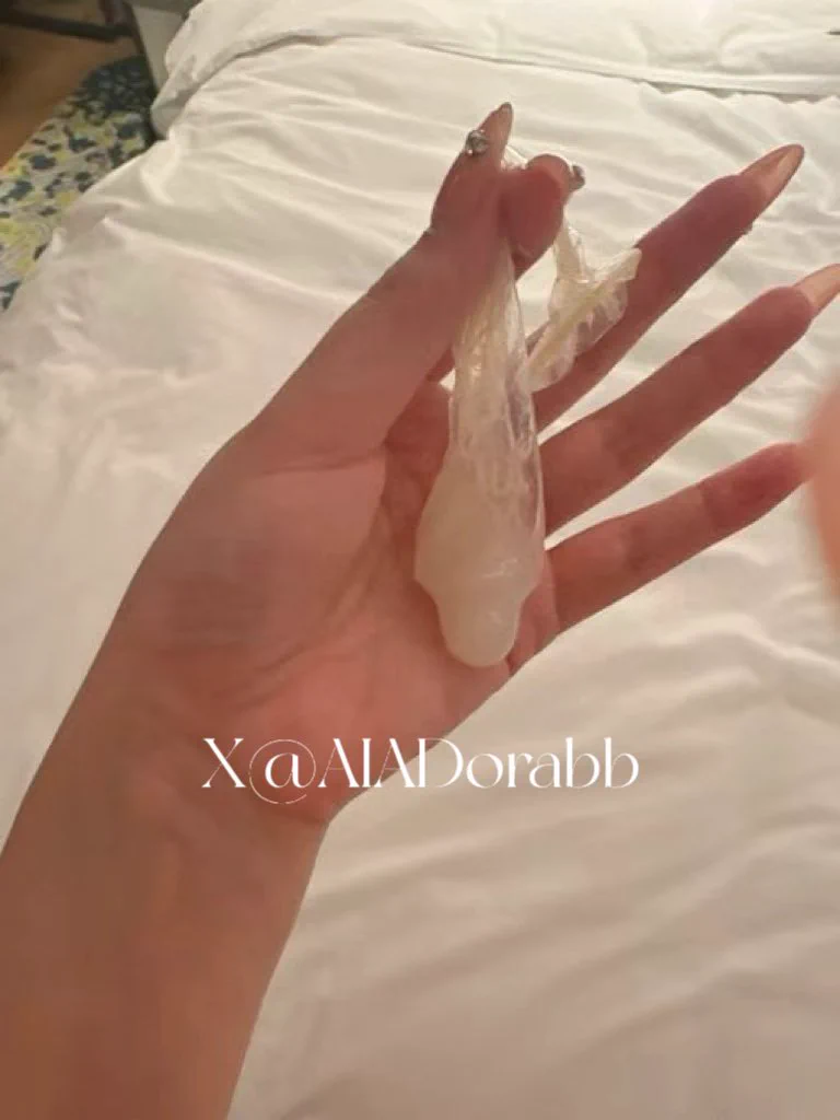 跟老客户转介绍的朋友聊了一晚上的保险，现在搞掂收工，希望今晚开一张大的保单。他十多亿都在我手上了，再给我整几百万个应该没问题吧？ https://t.co/ke4yVHGkwn