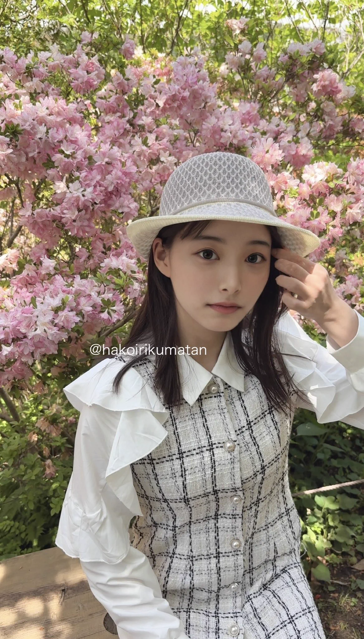 おはようございます🥱お花の香りに癒されながら、新しい一日が始まりました。今日もこれからお仕事のみなさんが、穏やかな気持ちで一日を過ごせますように🧸 https://t.co/KFXxUusZJJ