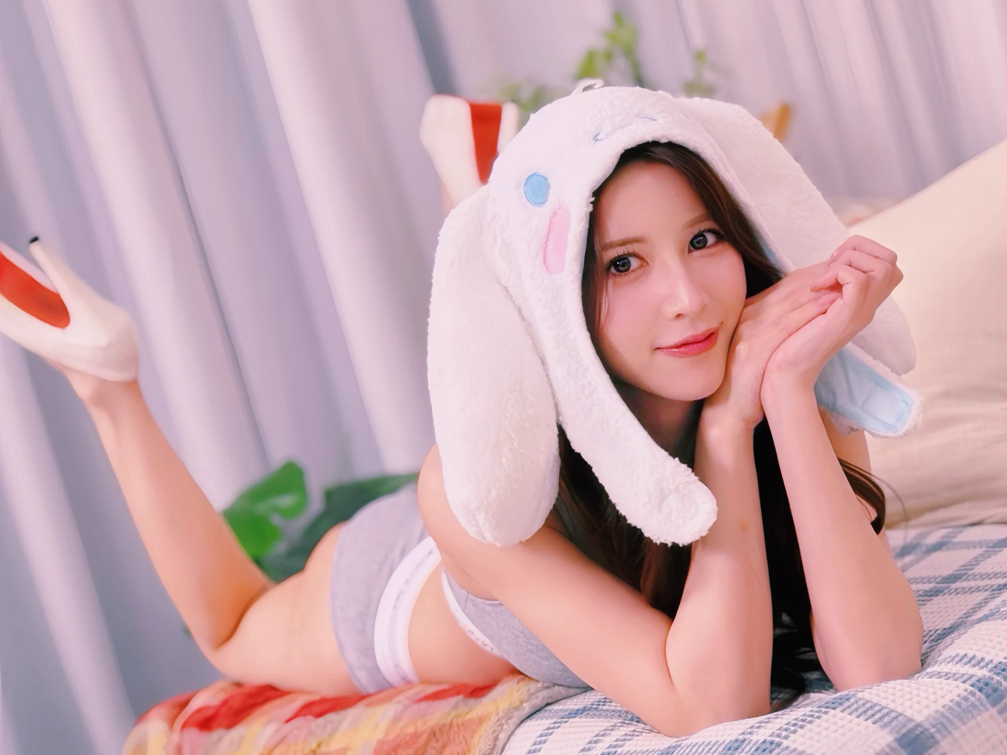「今週もお疲れ様でした🤍🤍」のりりちゃん、撮影中の一コマ🐶📸シナモン帽バージョンも可愛さ満点でした✨#七ツ森りり#ForAver女優攝影會@chee828 @riri_nntmr https://t.co/8Z5JnovAqB