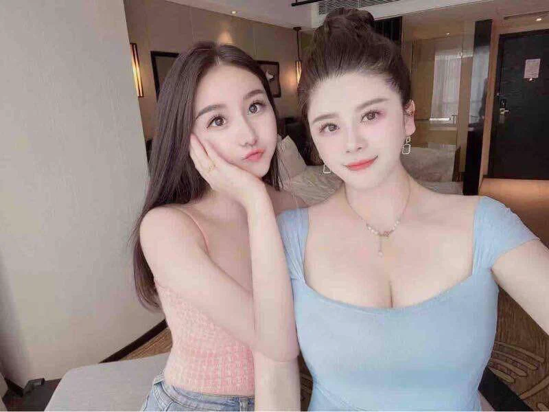 #深圳 母女妈妈38岁，身高162，🐻D，体重112女儿22岁，身高165，🐻C，体重100🉑️陪🛀🉑️🐍💋🉑️69🉑️深🐒🉑️🐻🦵🉑️情趣诱惑，🉑️扮演情景剧，解锁各种姿势配合度极高⬇️⬇️咨询交流群 https://t.co/scnz6zHhgp https://t.co/ct2MoPHvUa
