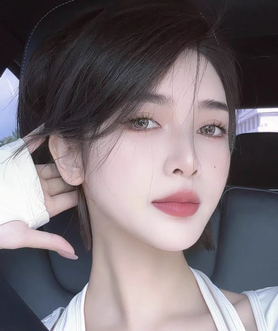 오늘 새로 해본 메이크업💋 완전 대박이야~! 💖 https://t.co/EIkfzBMcw8