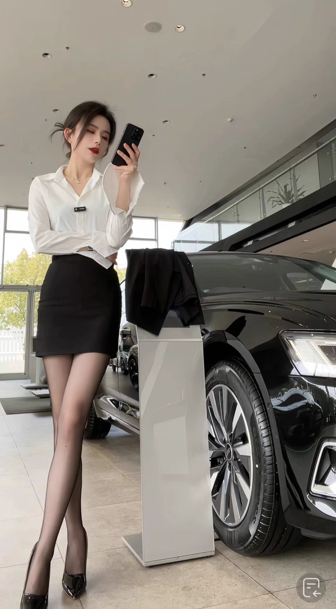 凡是给王阿姨这条点赞的，全部送私密照，私信自取😁 https://t.co/Cx5K9haXUB
