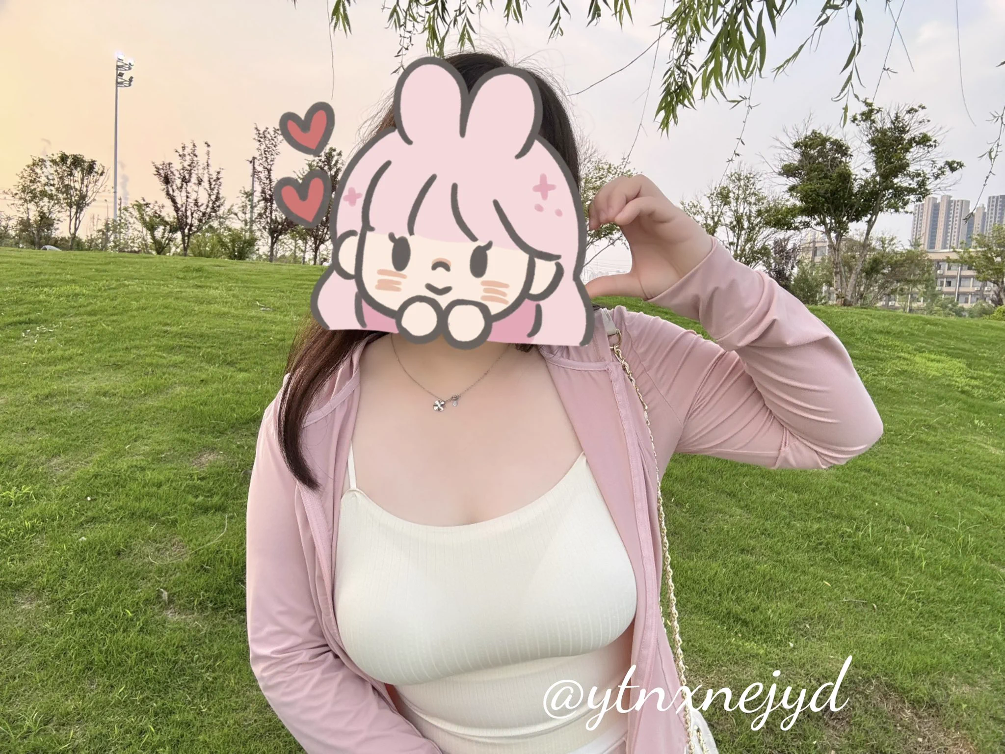 天气这么好 当然要出门露出啦 老婆胆子越来越大了 投稿@Public_Catgirl1 @kssexxia #露出 #户外露出 #反差人妻 #分享女友 #走光漏点 #爱露出 #露出挑战 https://t.co/2XBv9rWkzU