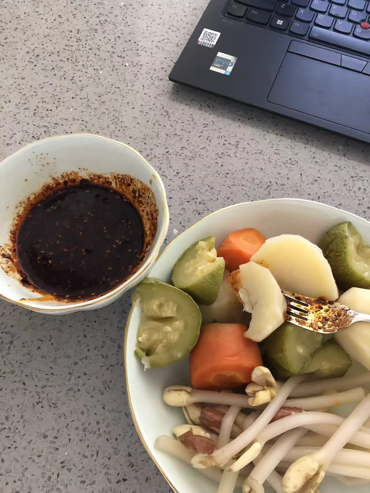 主食：图里份量X3零食：3根雪糕+1L椰子水+900g的红薯+200g牛板筋+250ml牛奶（今天一天内的摄入量完全是之前减肥一个星期的量…😅 https://t.co/dz52qVwBuL