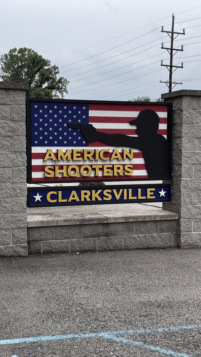 啊也不知道到底有沒有射中🤣 https://t.co/wBG3yRuQqI