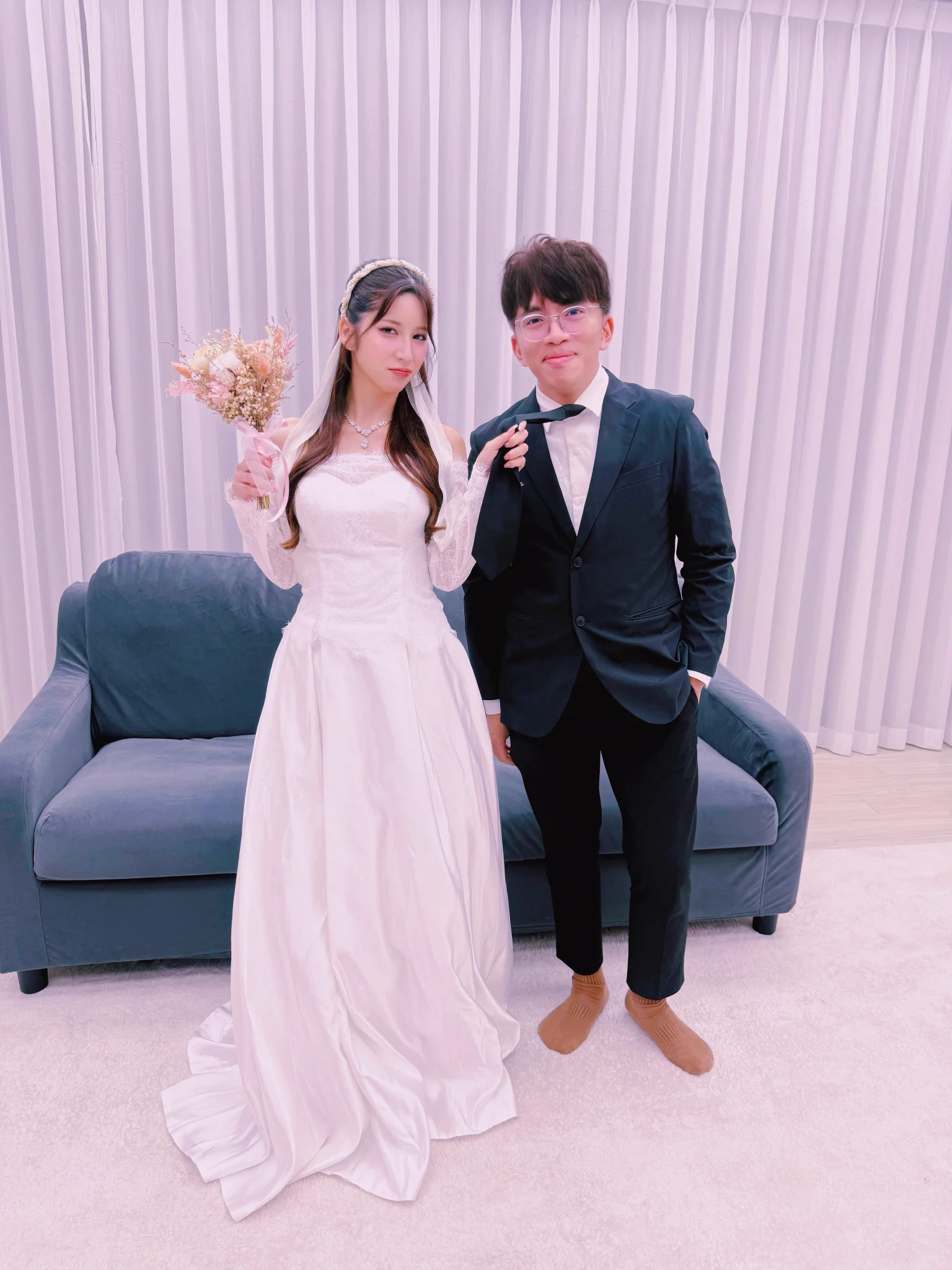 七ツ森りり さんが一時的に僕のお嫁さんに💐こんなに美しくて優しいりりちゃんと夢のような時間を一緒に過ごせて、本当に幸せでした☺️💖一生忘れられない思い出になりました🫶🏻#七ツ森りり#ForAver女優攝影會@riri_nntmr https://t.co/6peHagzg10