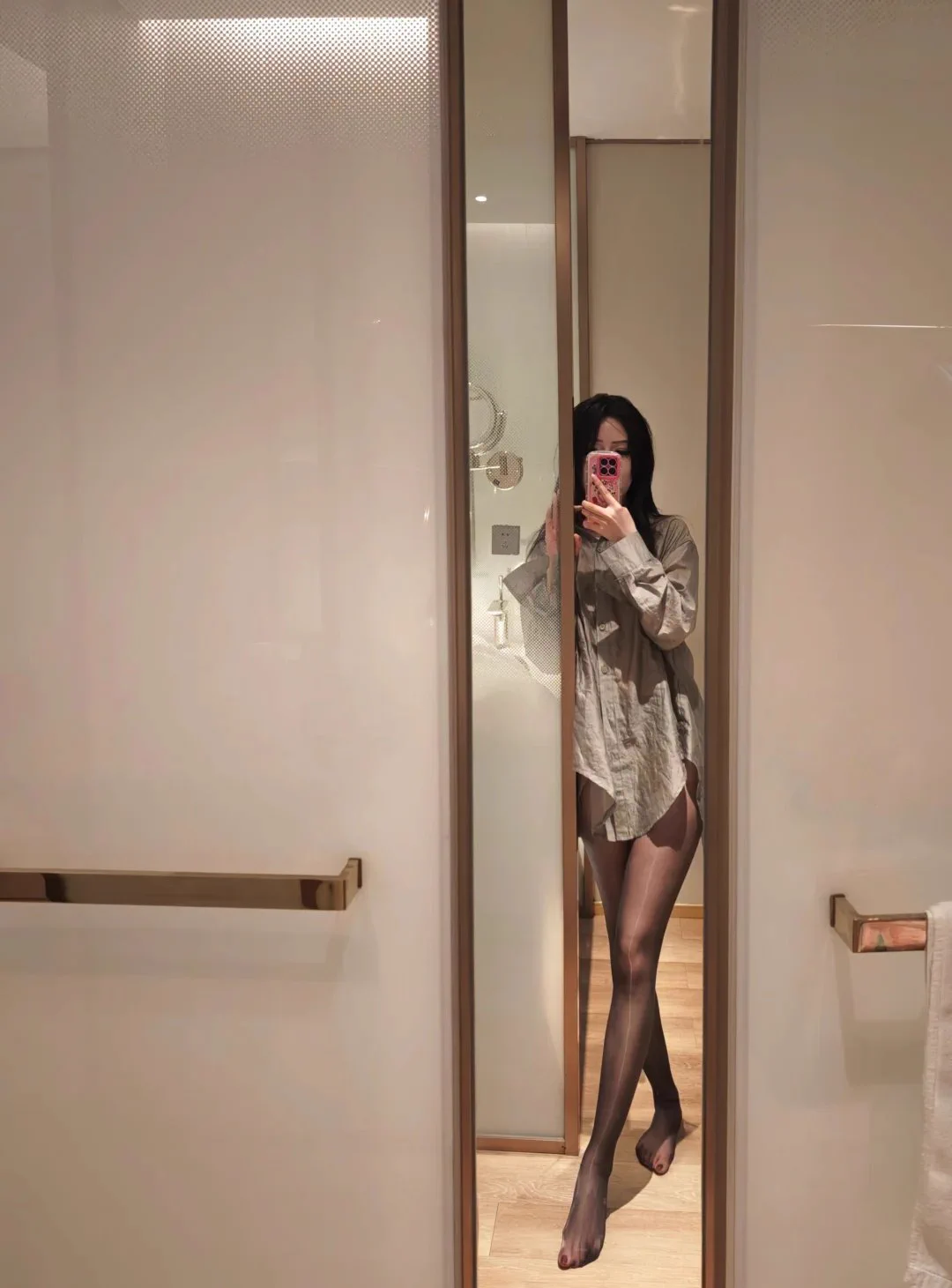 如果做爱的时候不掐脖子，不舔逼，不亲嘴。就不算做爱.私信我晚上给你们发好看的. https://t.co/YWBndHEE7X