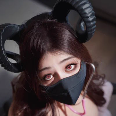 已经烧🔥起来啦！#新头像 #反差 #反差女友 https://t.co/RcK60ljKxU