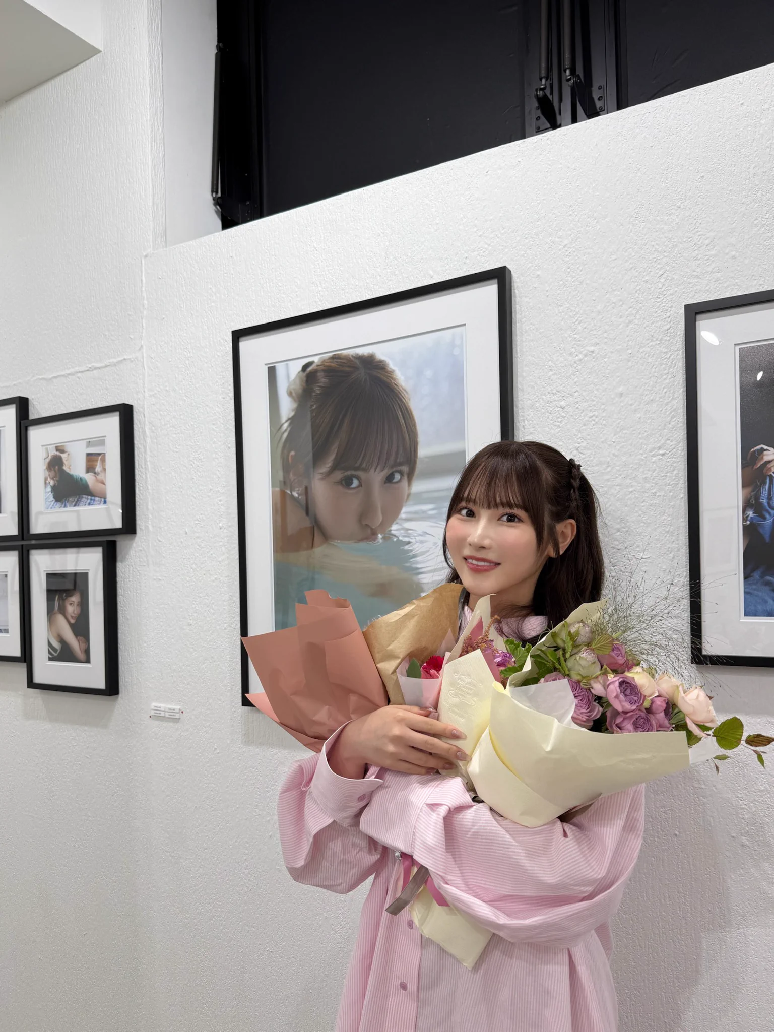 写真展ありがとうございました🥲🥲最初は不安で不安で仕方なかったけど、たくさんの人が足を運んでくださって安堵しました🥺💕ほんとに色んな人に支えられ、愛された5年間だったなと改めて感じました🥰私のこと見つけてくれてありがとう！６年目もよろしくお願いしますします🎶 https://t.co/e5YgAS8tve