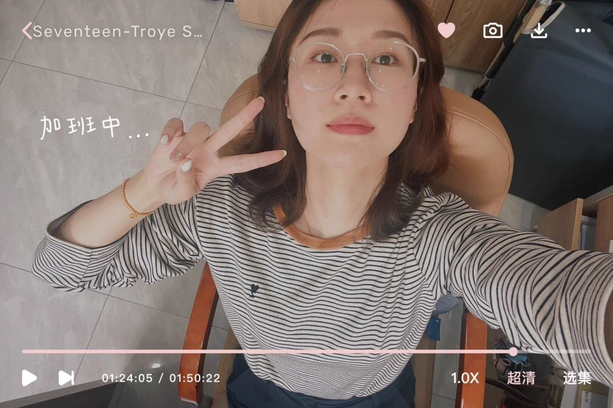 刚来推特，没啥好送的 点赞免费➕私人联系方式发本人私密照不勉强的 https://t.co/UacG12GkuE