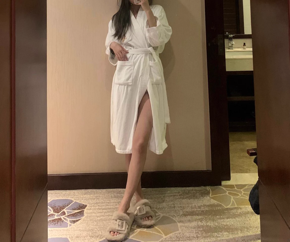 现在，告诉你老婆，今晚你要加班。 https://t.co/QgYTK9N7lV