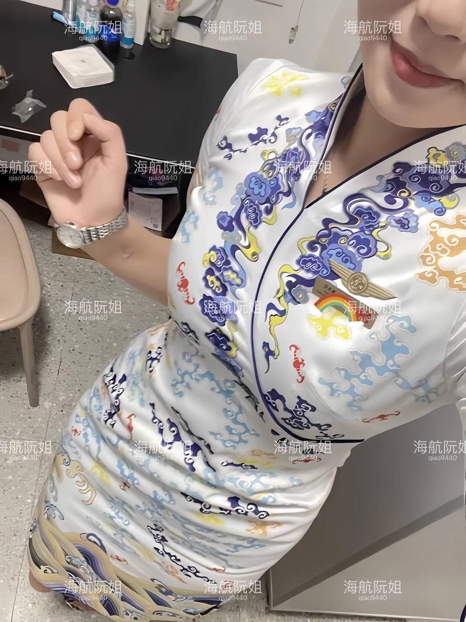5.20也不知道该怎么庆祝，只能穿个红色T字裤开心一下了哈哈～之前一直在飞机上，这会儿才到员工酒店。有没有今晚想来嘿嘿嘿的…私信看看有没有同城的～ https://t.co/a7qrQjQHiq