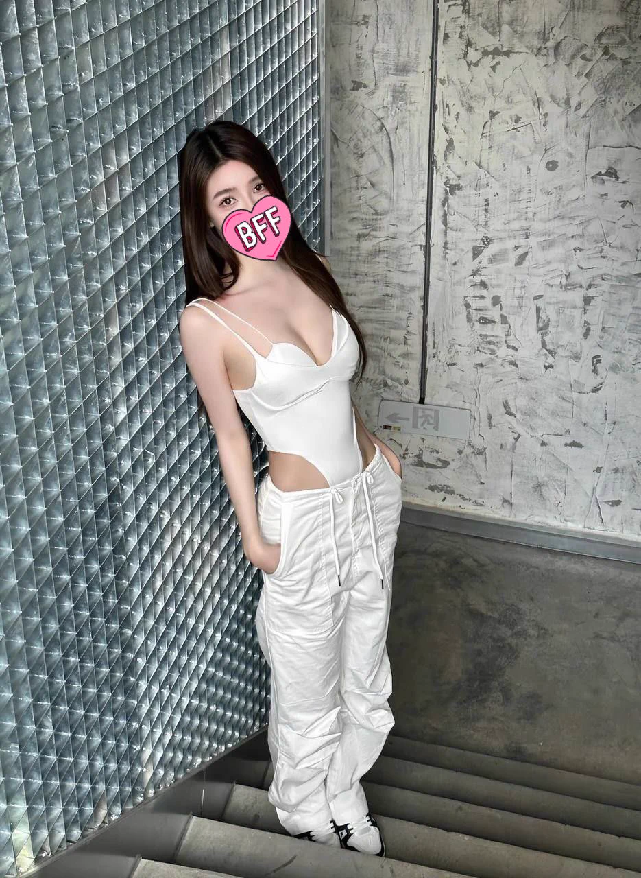 🌟今日约会对象极品新人童颜巨乳170 03 C+ 纯天然脸蜜桃臀 三点👙粉嫩水多活好  配合度极高处女体感已过各大V认证@SexytoDoll @Abby_yyds @Kelly_3576 @Abby_yyds @Emily_3576 @ssddkk77 欢迎打扰咨询🛰️: iu65317 🐧: 3030986760✈️: https://t.co/Xv58VMC8T2电报群👉 https://t.co/61xnKC1Avh https://t.co/3qdxN64dJV
