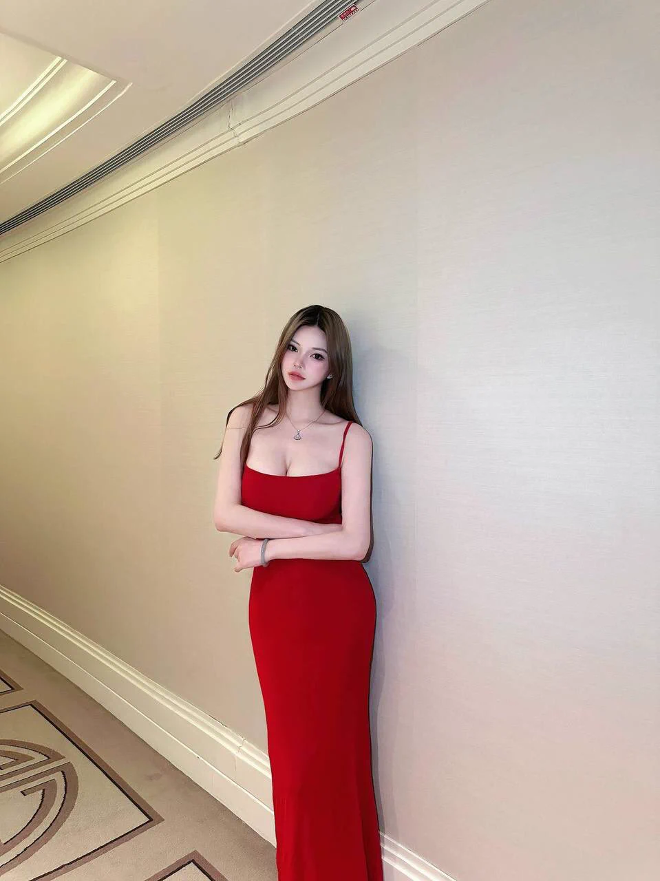 上海 外W175CM 真🐻F  性感御姐 混血气质前凸后翘 卡戴珊身材  兼职一周 预约制 🎬—————————少爷，我掐指一算，今天宜：舌吻，打炮！➡️群：https://t.co/UuwT2JIAVz https://t.co/L8DfZ2w6f3