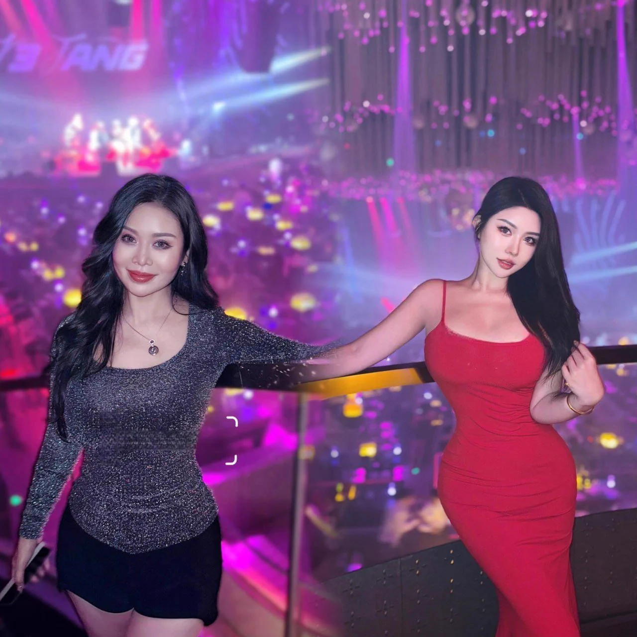 没想到真的在酒吧偶遇到X上的粉丝小哥哥了，真坏趁我跟女儿喝的差不多了把我们带到酒店够操我俩，还录了视频，可以录视频，但不可以录脸，可以无套但不能内射哦，能做到的可以添加主页电报报名咯 https://t.co/4QhOPzMIHk