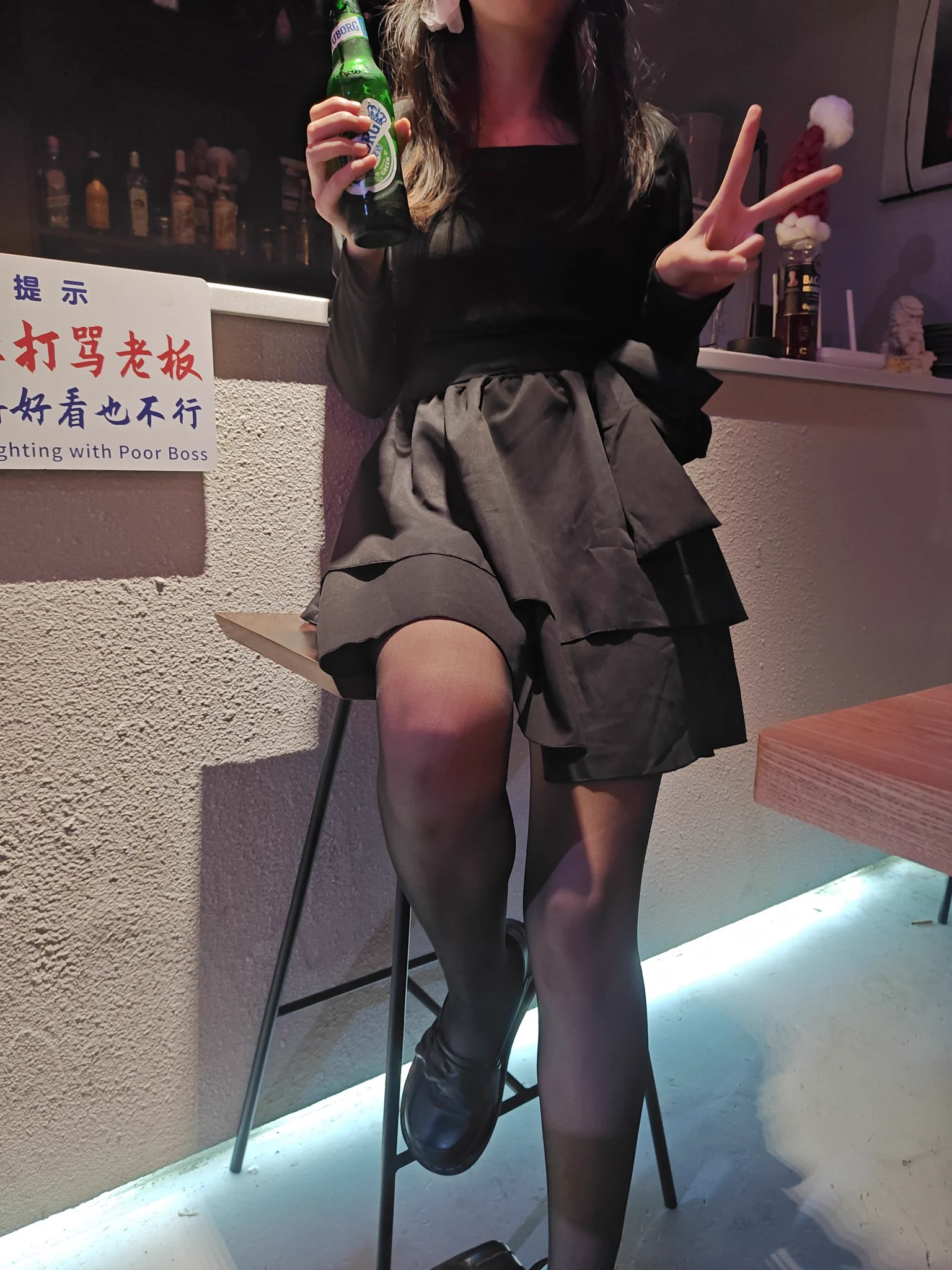 店员在线。#重庆圈子 #重庆酒吧 #圈子酒吧 #重庆交友 https://t.co/L8UIwXiEax