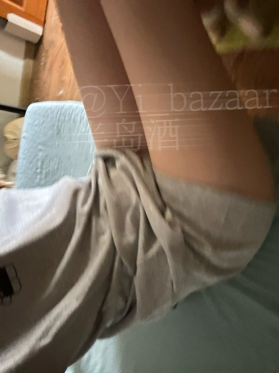 做梦梦到考试监考老师站在我面前
我一抬头好宽的肩
考试结束闺蜜问他能不能抱一下被拒绝了
（一天胖两斤谁能受了 https://t.co/u0Uxxk21dB