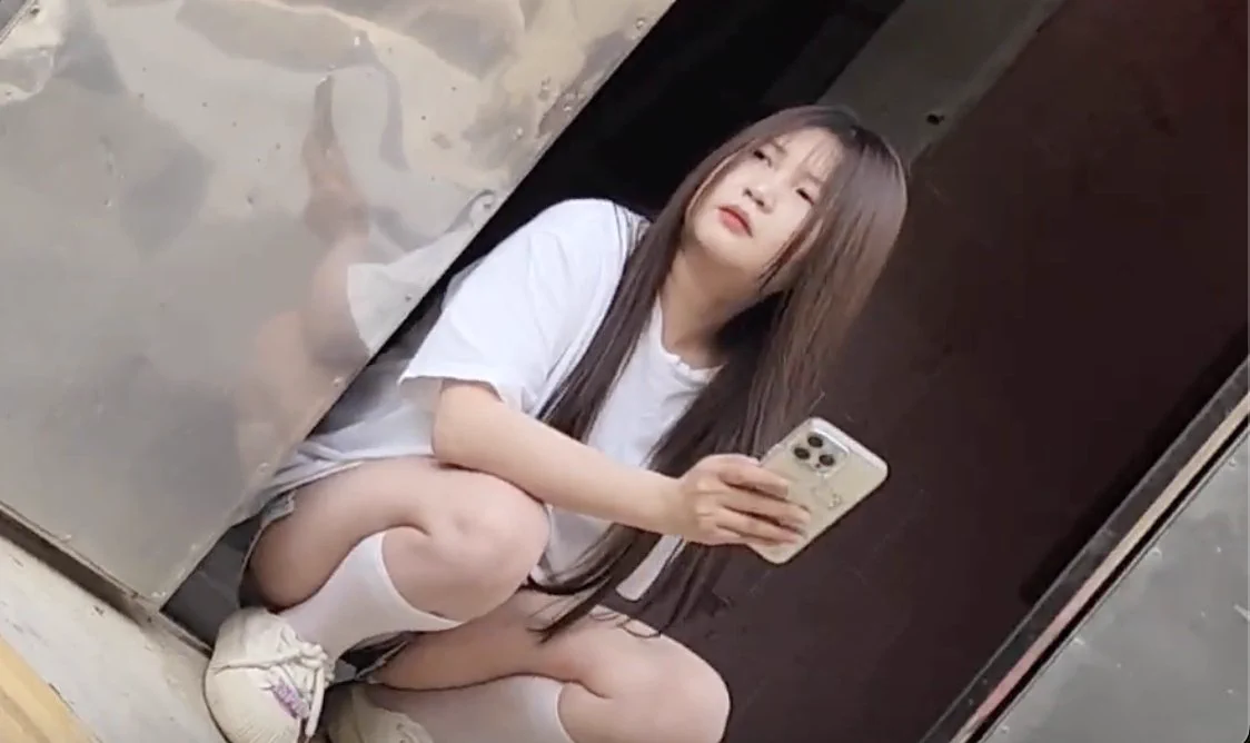 武汉贸易二路,好多站街女.有少妇也有少女。一百五到两百叫你去吃快餐,兄弟们觉得怎么样?电报主页可以获取更多资源,这两天白天天气太热注意防暑。 https://t.co/0zNlKPLZVw