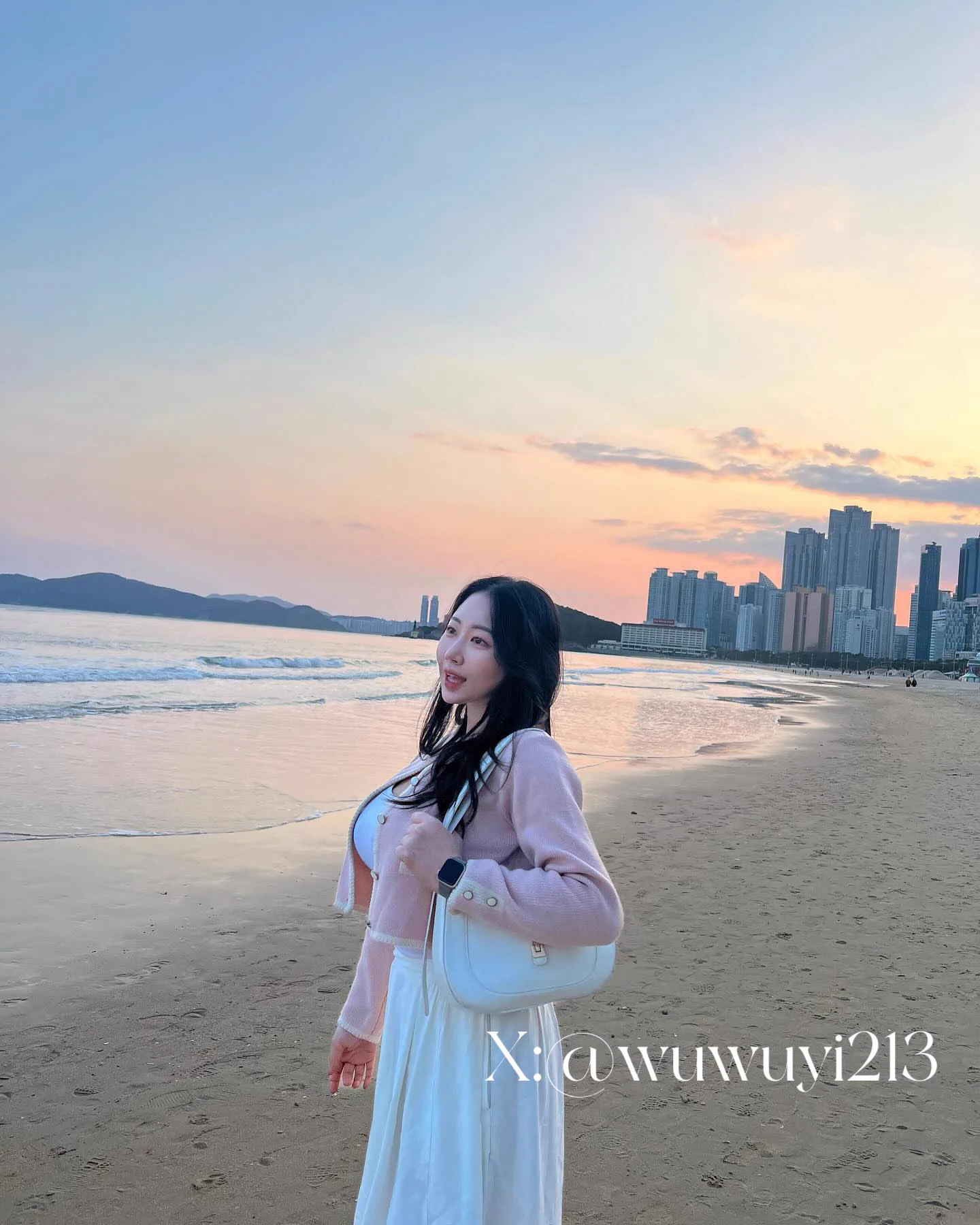 当潮水渐渐退远，理想的岛屿就会浮现 https://t.co/UAEyGeLL4G