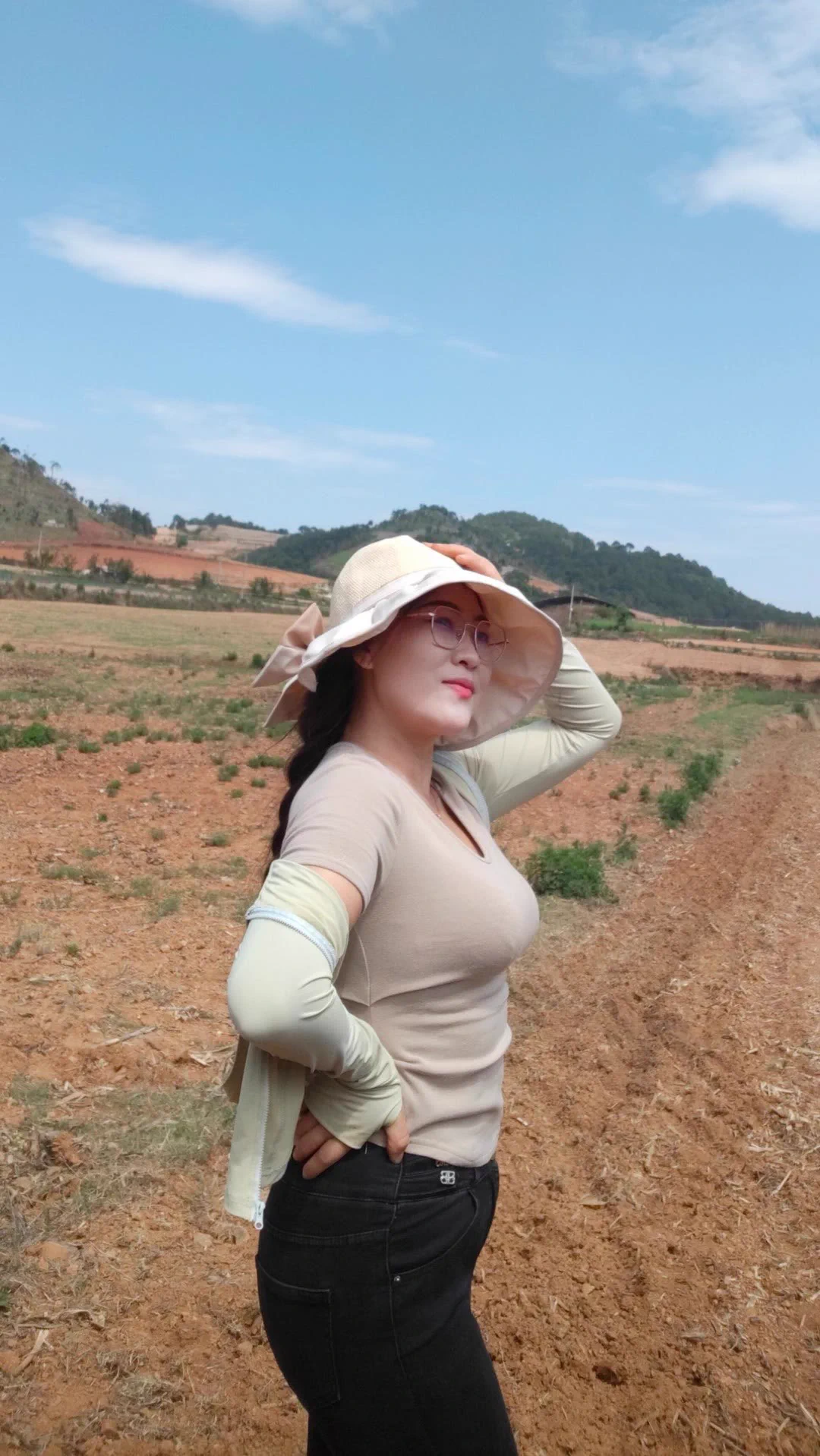 云南文山40岁美丽动人的欣姐 https://t.co/6GysiTH52A