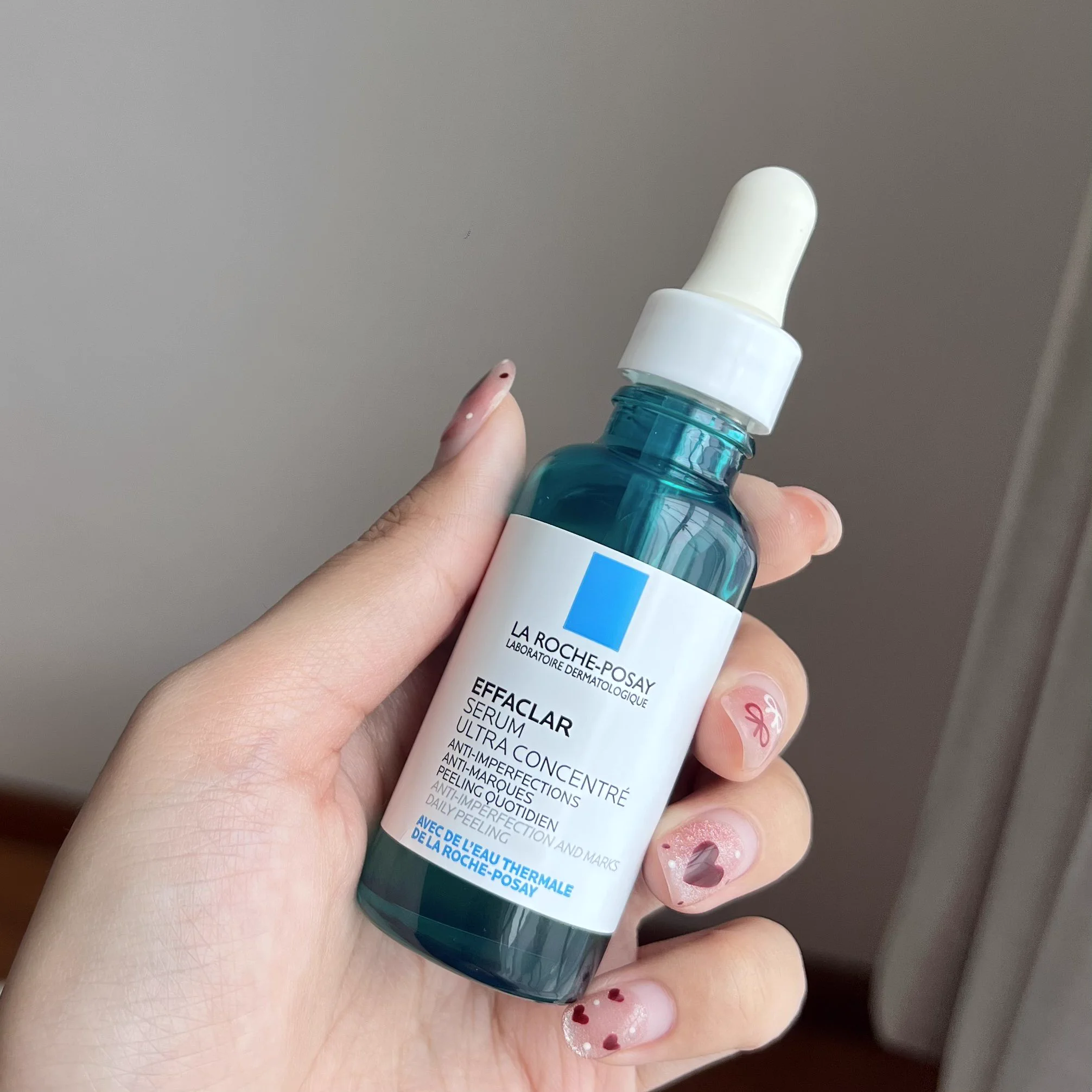 สลายสิวอุดตันตั้งแต่ต้นตอ! La Roche-Posay Effaclar Serum ช่วยผลัดรอยสิว สลายสิวอุดตันดีมาก จัดการทุกความรุนแรงของสิวเลย นี่ชอบที่มี LHA, BHA, Glycolic Acid แล้วใส่ B3 มาปลอบประโลมผิวไปด้วย ใช้แล้วสิวสงบลงมาก แบรนด์นี้เชื่อใจได้จริงๆ ลาสิวได้ด้วยลาโรชโพเซย์💙 https://t.co/5lFkxkMLPD