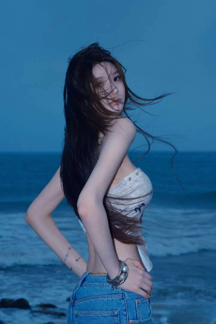 🌈京🐳🔝ins 博主 纯欲气质天菜九头身 时装周 Model圈外兼职 皮肤雪白 九头身 大长腿气质极佳Name：一一Hight: 178Weight:EAge: 03活要活得美好 梦要梦的热烈 爱要爱得完整Tg🛰️全国在线看图群交流群精彩反馈在内☞:https://t.co/1EtWkoaiGg https://t.co/Ci3u9wzxvR