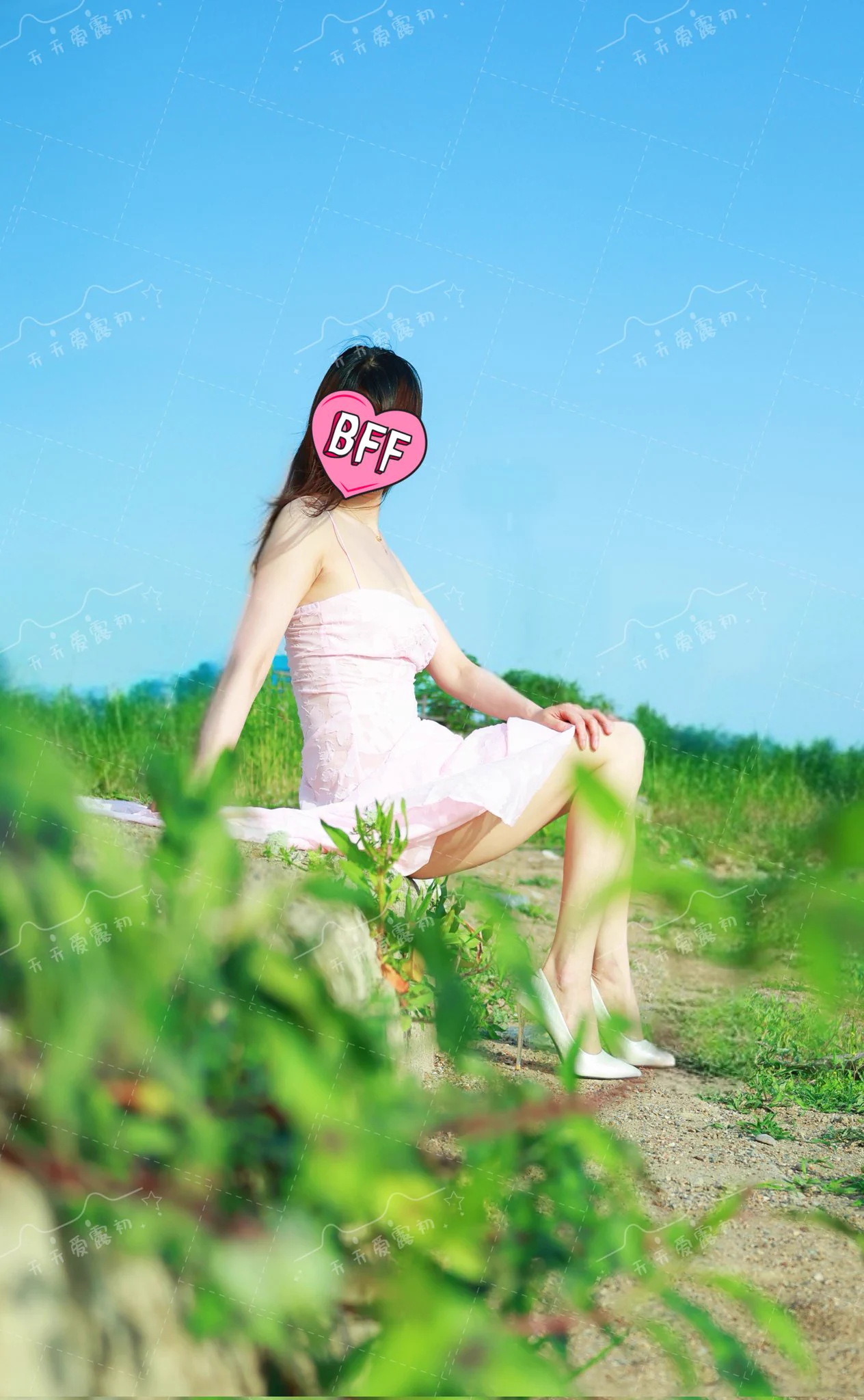 要相信光，第二弹夏日明媚的阳光照耀下，犹如情郎温柔又不失力度的抚摸，肌肤泛起潮红，汗水在褶皱处汇集，体香浓郁，沁人心脾。#美妻 #露出 #情趣@007share @wqganenshi_ @Public_Catgirl1 @luchu888888 https://t.co/JBZbcJlrdw