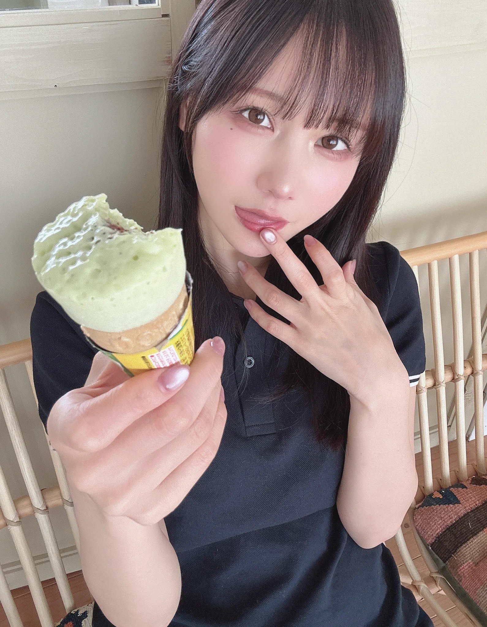 関節キスする？🍨 #キスの日 https://t.co/X209yujLEz