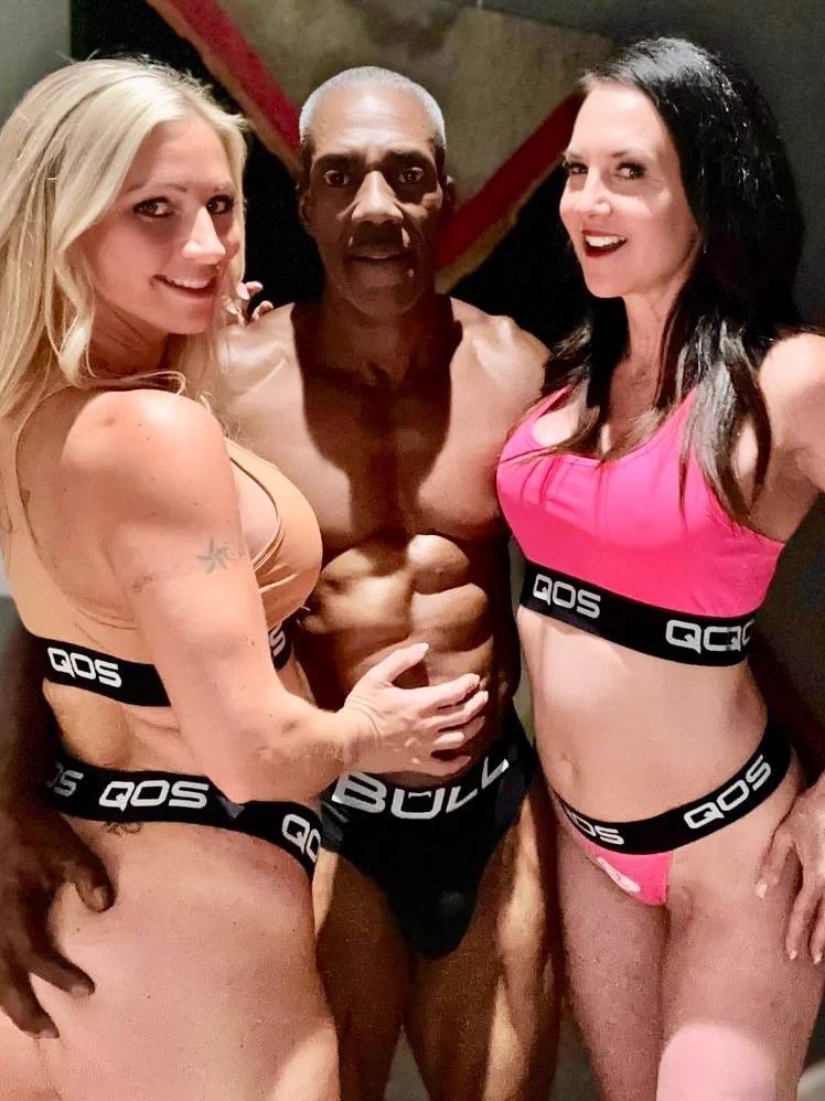 QOS BRAND Nude Bronze Tan Set on SALEModels:@seazonedbeef @hotsouthernfre1 @SuzannehollyQOS @VickiChase @Muun_Grl @QOShotwifeDFW Bronze Tan Sets:https://t.co/VFPEaJ11ju https://t.co/sgwAzUgELU
