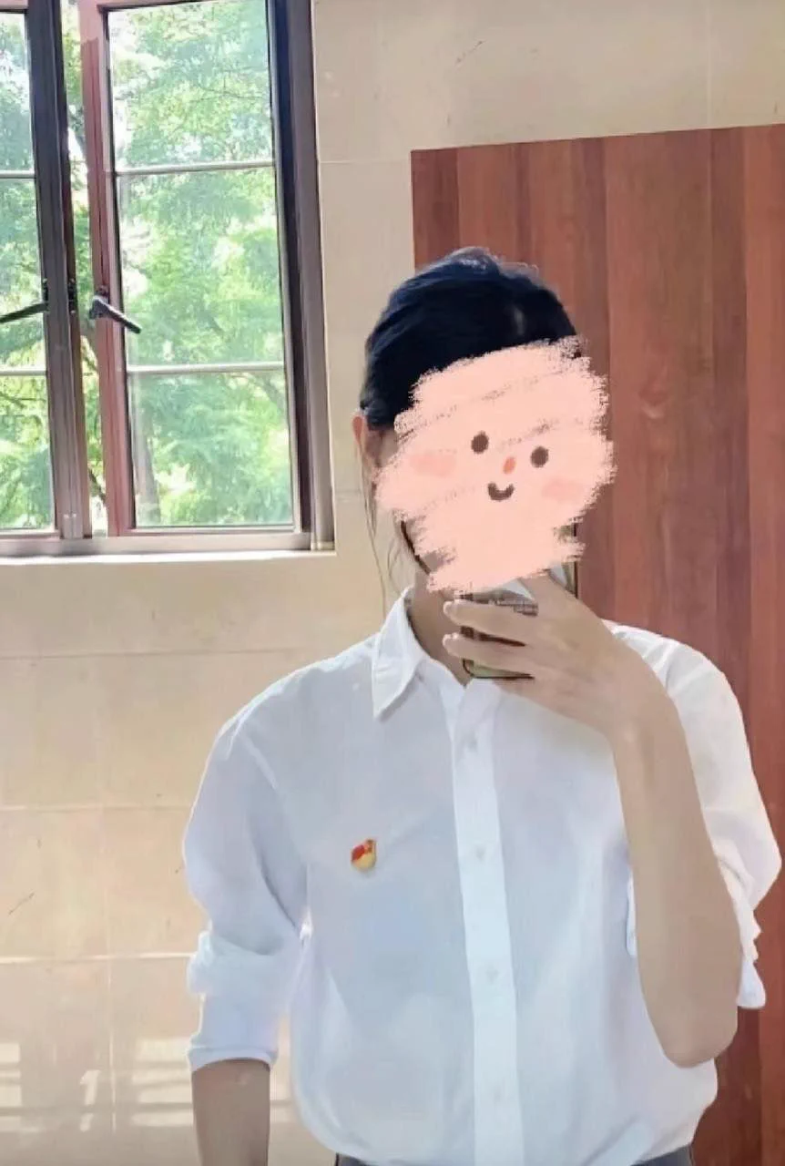 90后税务打工人🏝 成熟男士可一起解锁不一样的场景，开发不一样的姿势！记录每一次的邂逅 有眼缘的可加我主页联系方式🌈 https://t.co/BEeyINa0HR