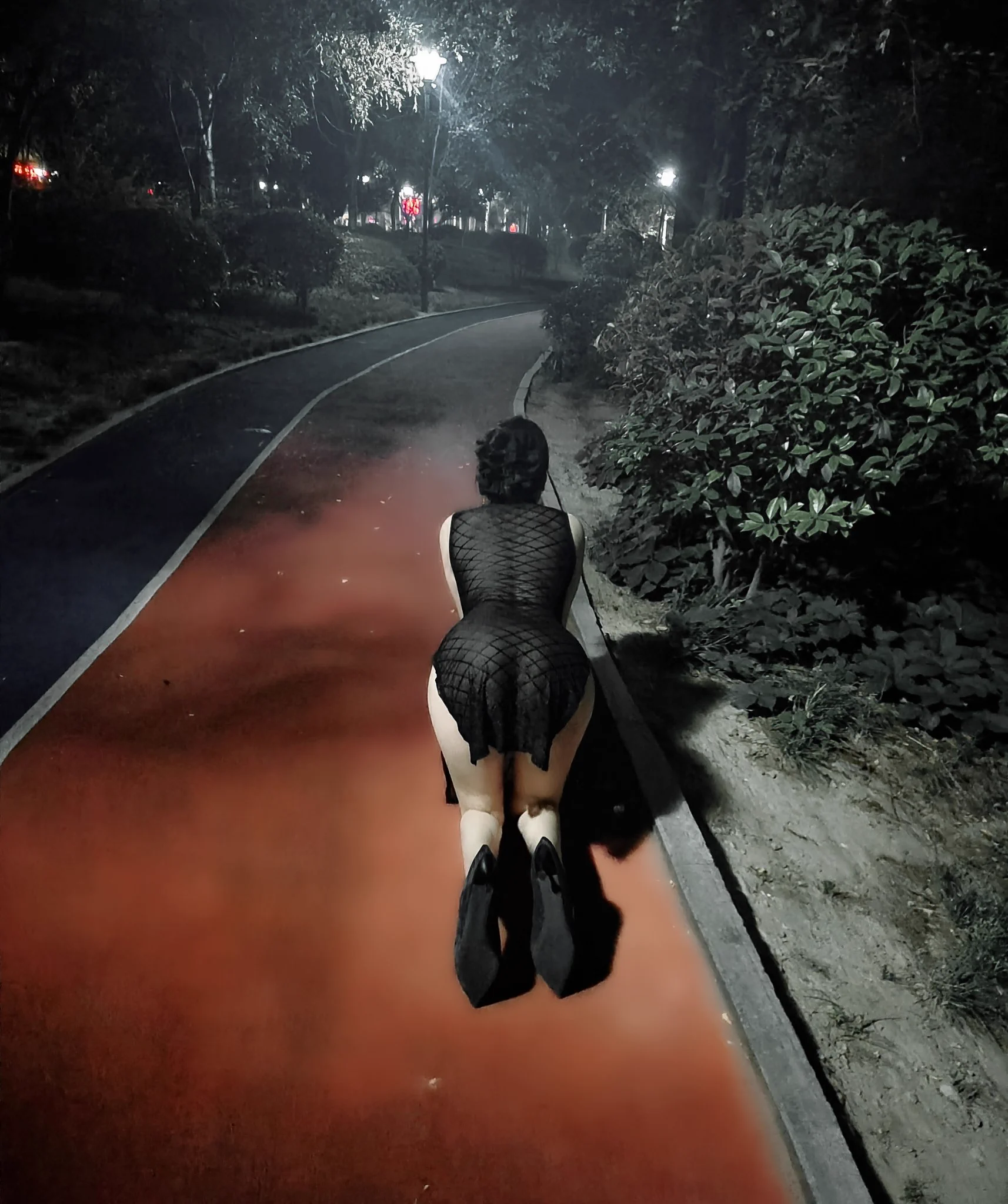 别人都在跑步，老婆你露着大屁股在干嘛呢？清儿:我想偶遇两个年轻力壮的帅哥啊！ @luchu888 @ypzs888 https://t.co/2Lzg0Hzt62