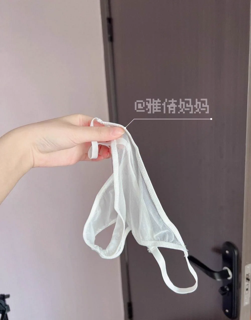 忙碌了一天的少妇妈妈回家了，不得不说今天选这条内裤有点失误，太热了湿透了，有点分不清是汗水还是淫水… 有人想要吗？刚脱下来的～ https://t.co/2HZHQf93mi