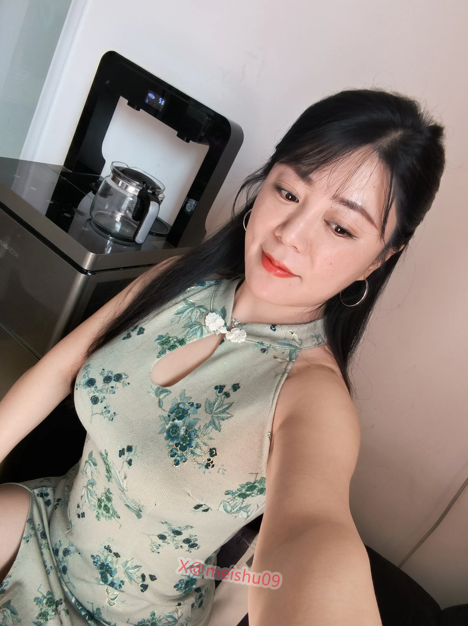 小区里的风韵大姐 气质婉约 温柔大方 https://t.co/sWedvnOZar