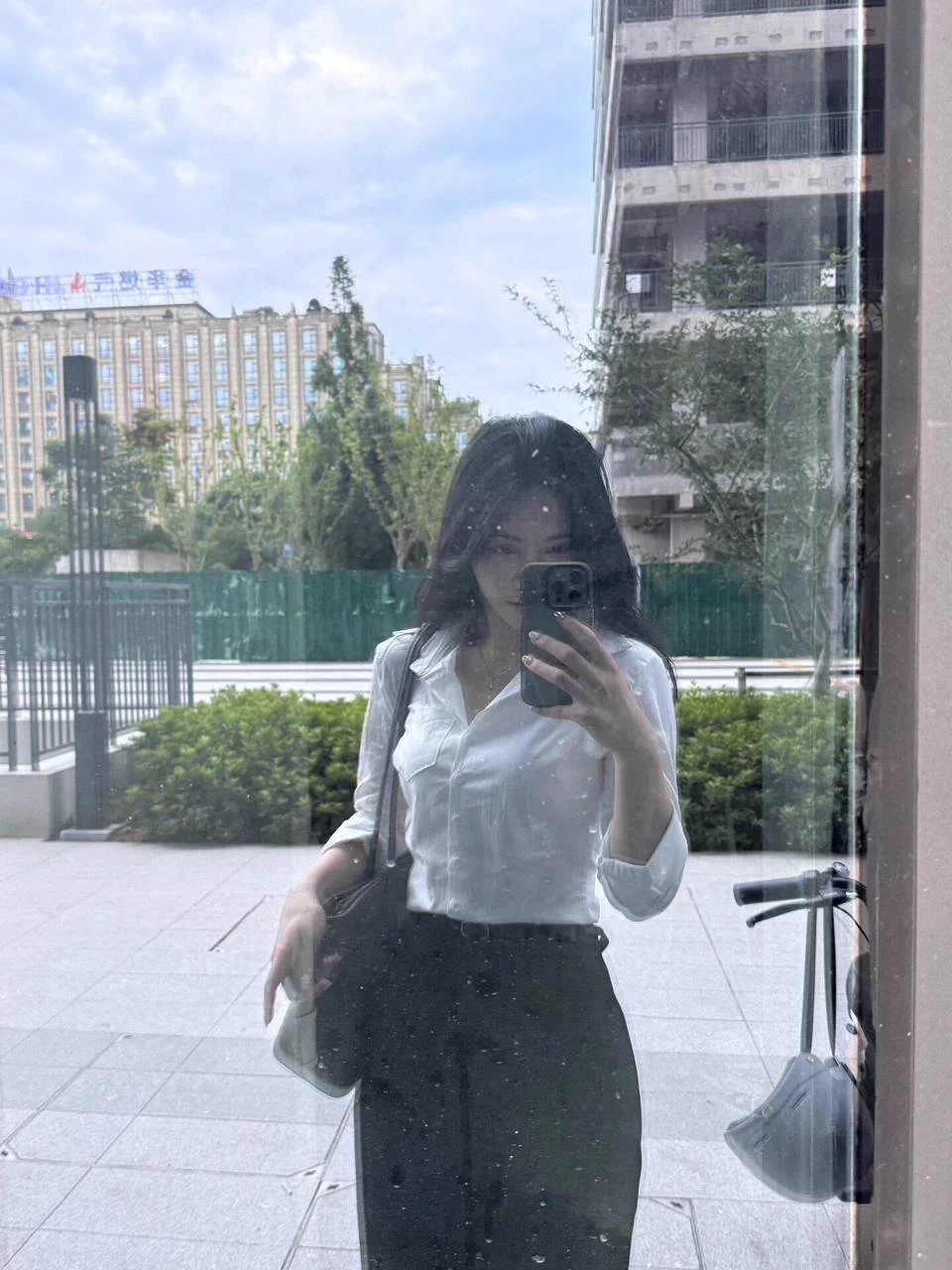 一个月没做爱的发情少妇，有男人扶贫一下吗？ 私信我约线下，榨干你😋 https://t.co/82DHnhB91a