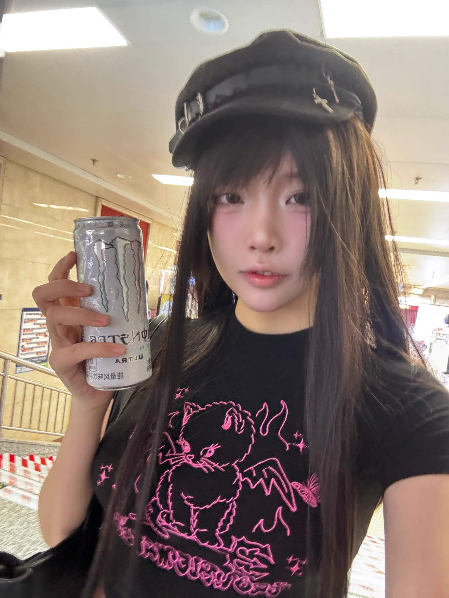 魔爪？ https://t.co/OFuiuWzkAg