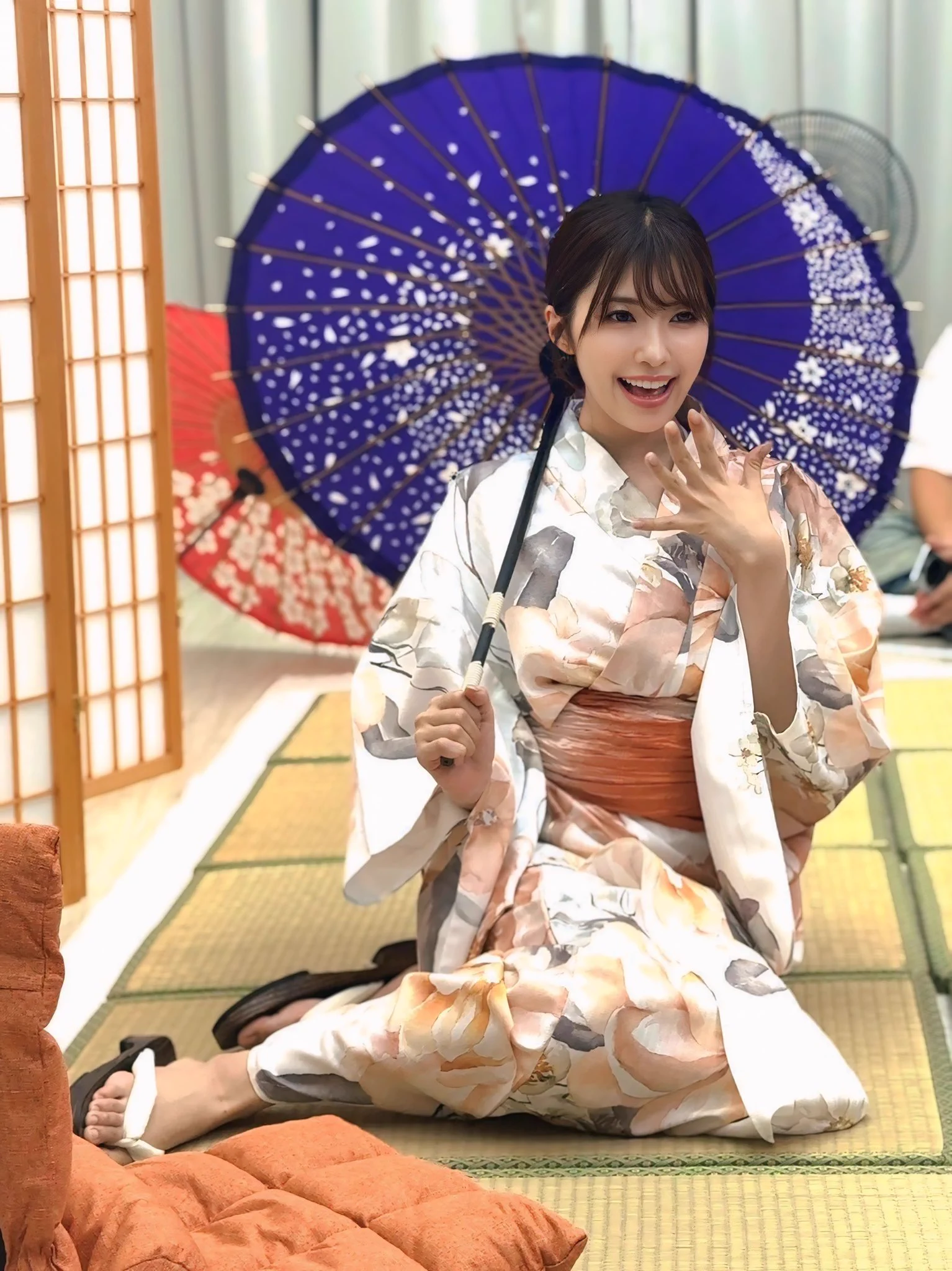 おはよう❤️そういえば、、、撮影会で浴衣着させてもらったんやけどさ👘浴衣の柄可愛くて興奮しちゃった！やっぱ良いよねぇ〜🎇今年プライベートでも着れたらいいな！(夏祭りデート誘って？) https://t.co/lP8nzEUpL4