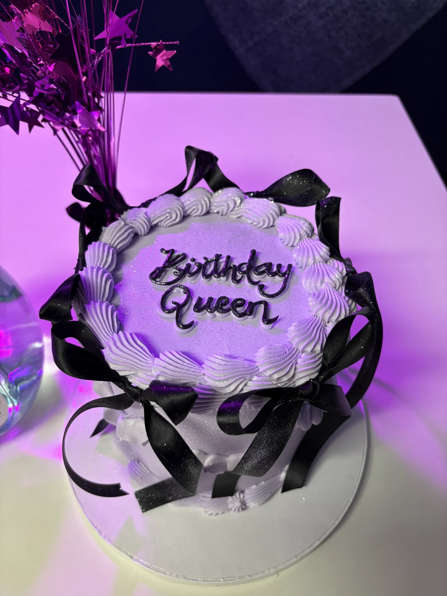 B I R T H D A Y Q U E EN 🥳🎂 https://t.co/gvbAMSgxYS