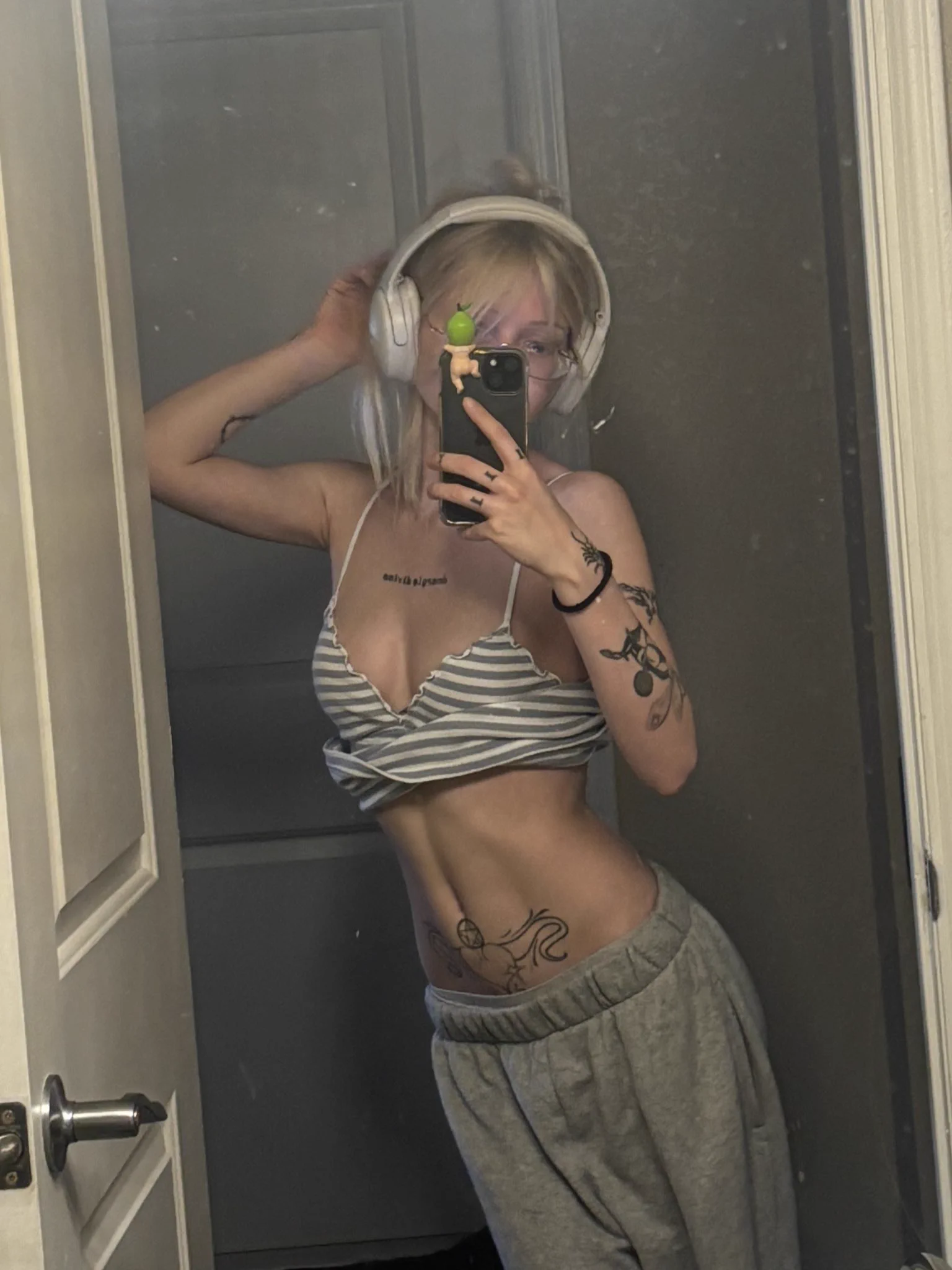 cleaning day 🧹 https://t.co/9dUYXxh0tm