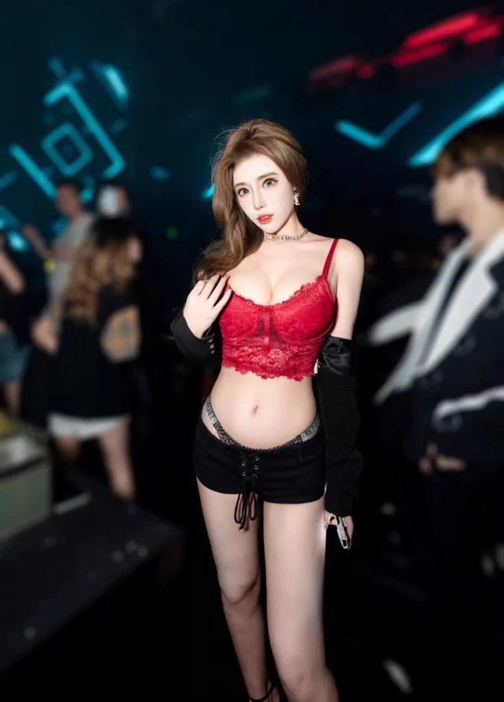 夜店女王 https://t.co/rbiFcIc15G