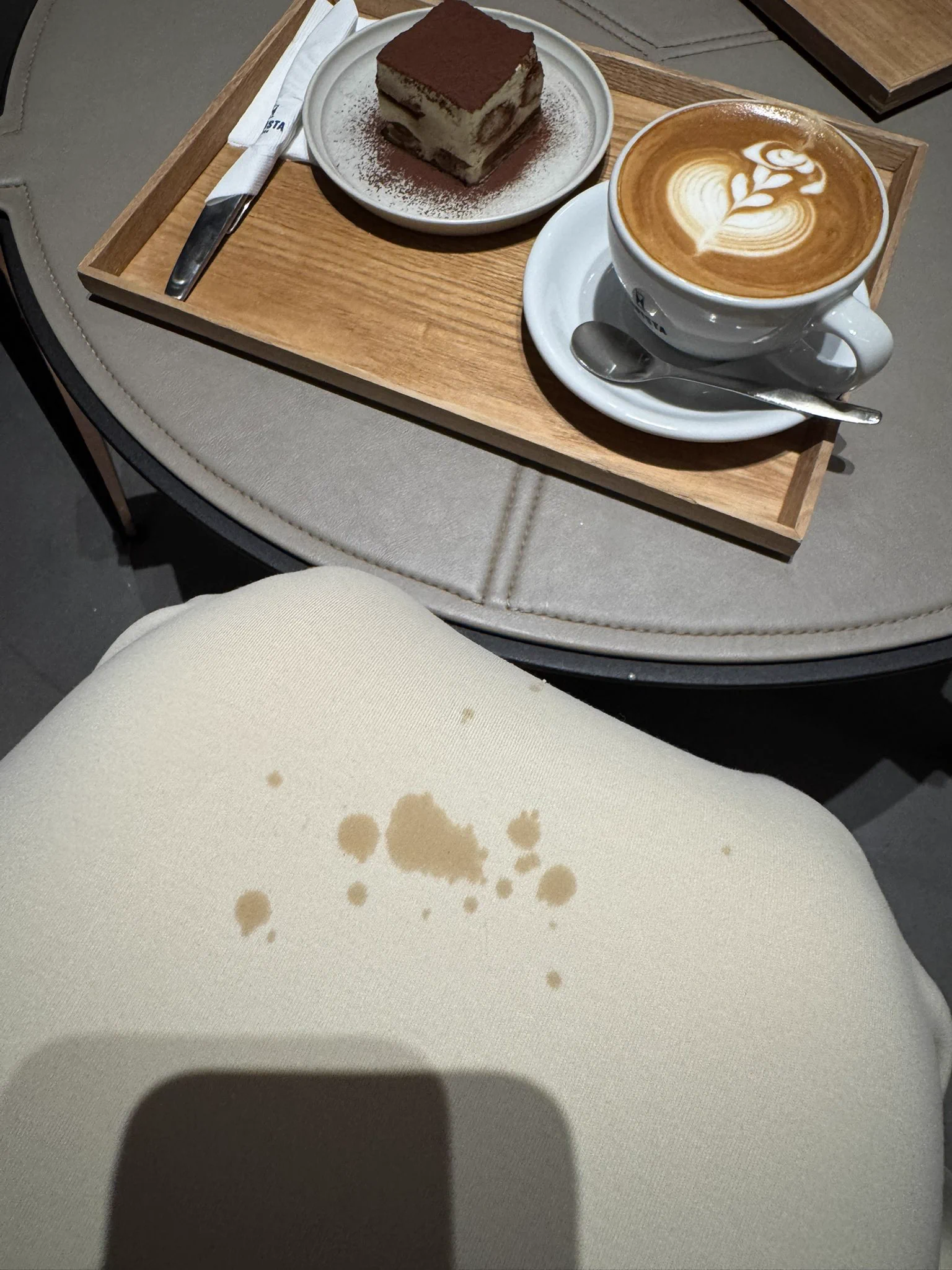 ──Latte is over新品スカートに乾杯（乾かん） https://t.co/ps7kGFrZtI