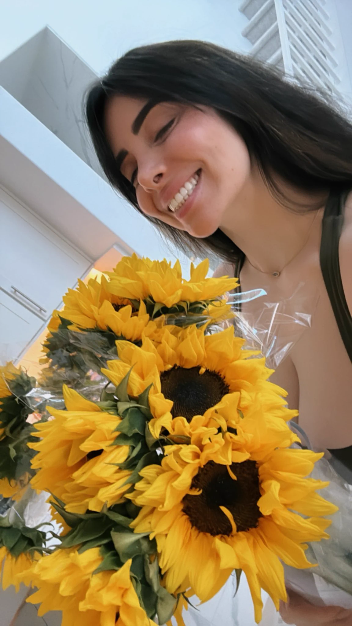 Sunflower season 🌻💕 https://t.co/40HwEBGcwV