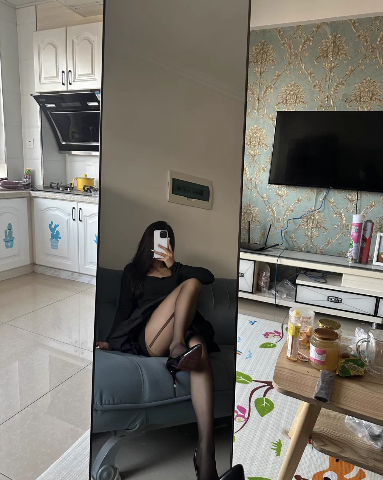 你们私信催的虾线～ 但是的确好显腿长…… https://t.co/SydpGA4JHN